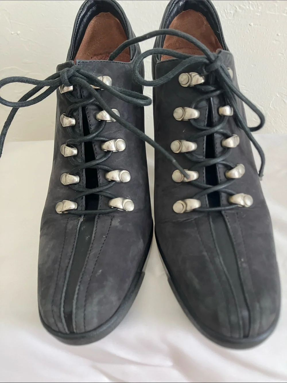 Donald J. Pliner Black Suede Sport Travel Lace-Up Block Heel Oxfords